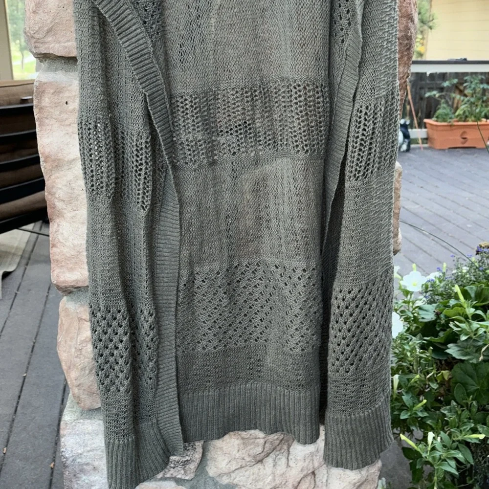MAURICES Size LARGE Army Olive Green Open Weave Long Line Sweater Vest Boho